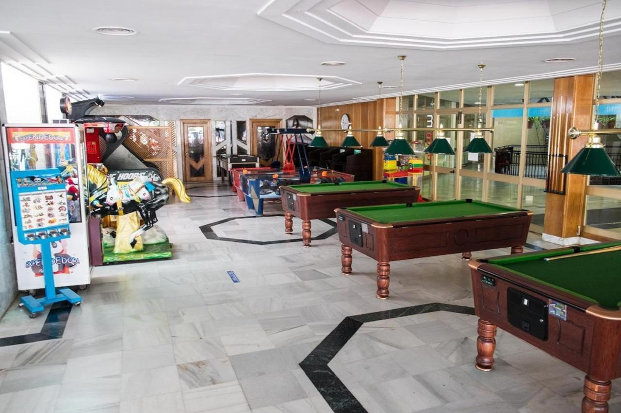 Vive Benal Beach Apartamento 127 Con Parque Acuatico Benalmádena Eksteriør billede